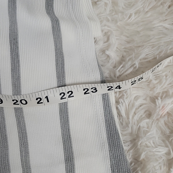 Lulu's cropped top striped skirt set - Picture 9 of 9